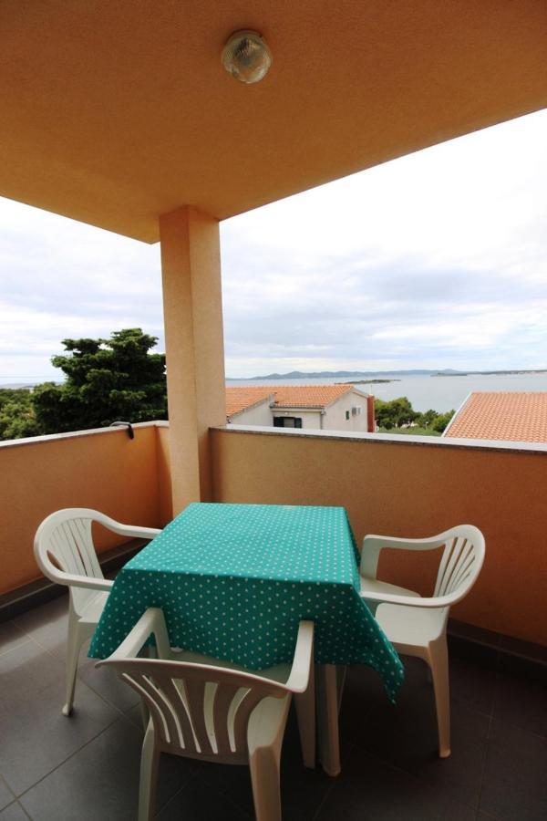 Apartment Sea View Saric Drage Exteriér fotografie