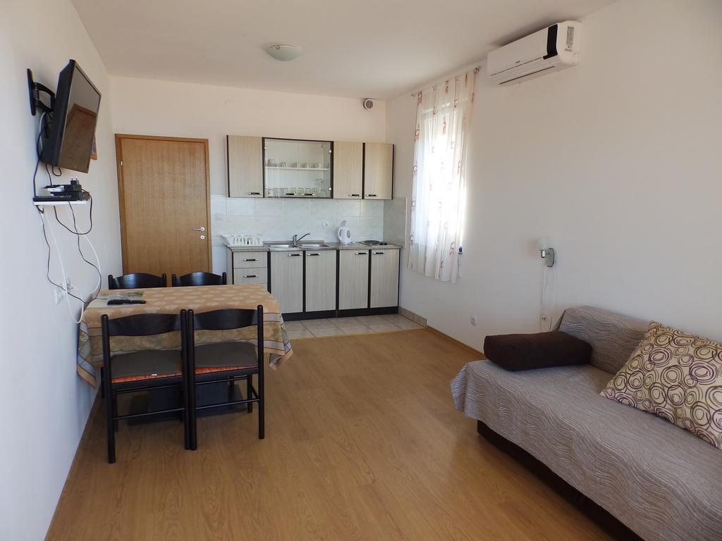 Apartment Sea View Saric Drage Exteriér fotografie