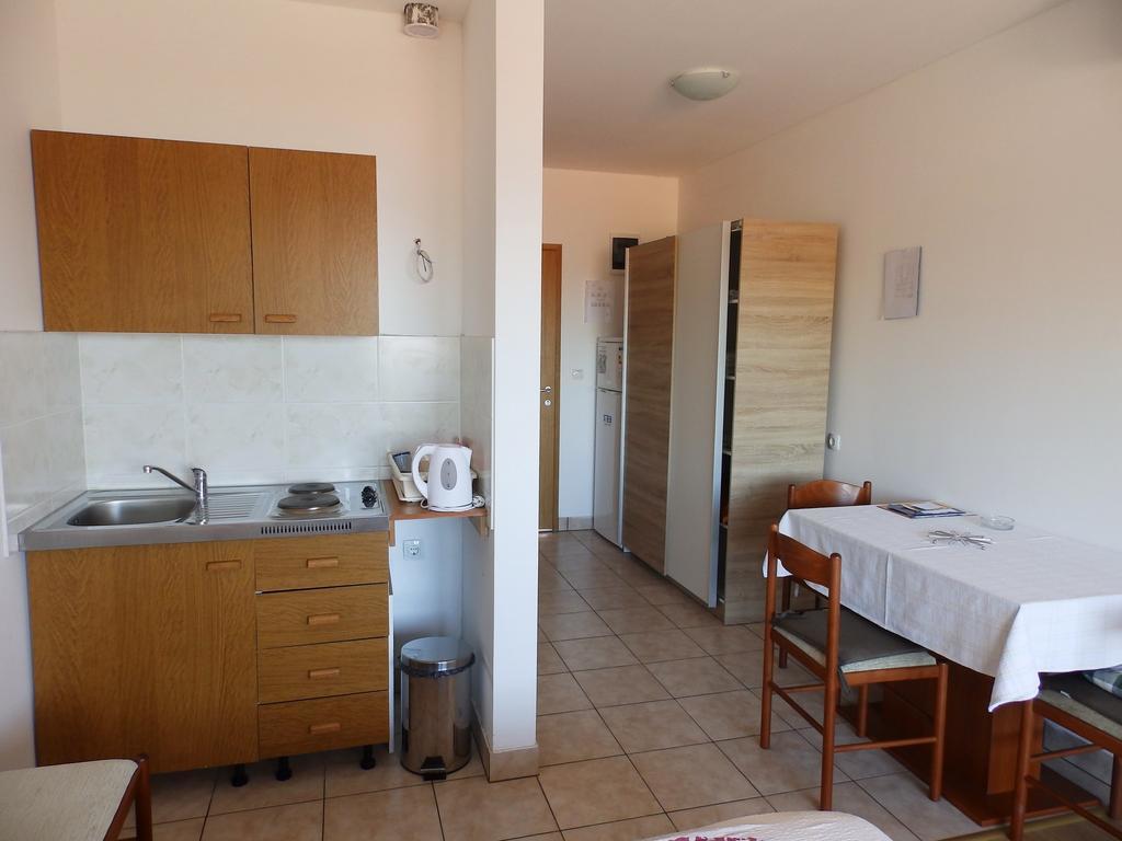 Apartment Sea View Saric Drage Exteriér fotografie