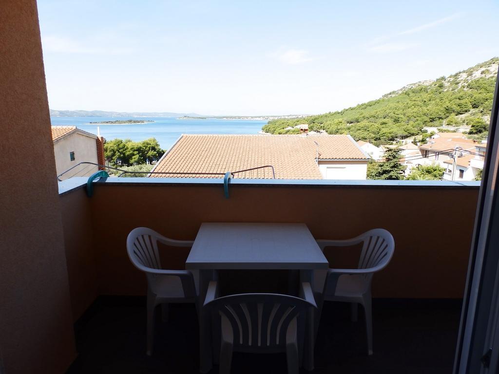 Apartment Sea View Saric Drage Exteriér fotografie
