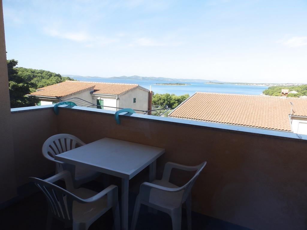 Apartment Sea View Saric Drage Exteriér fotografie
